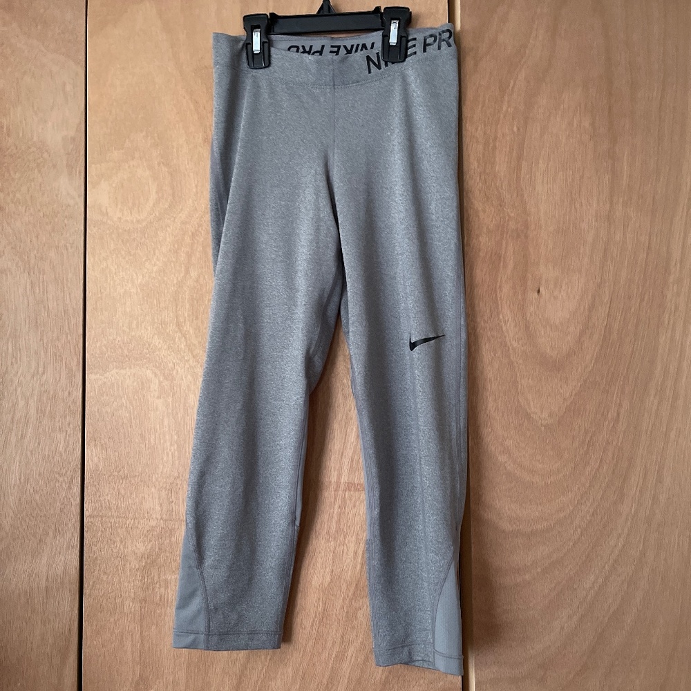 Nike pro quarter leggings